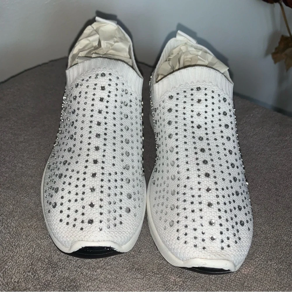 White sneakers with rhinestones 6-6.5